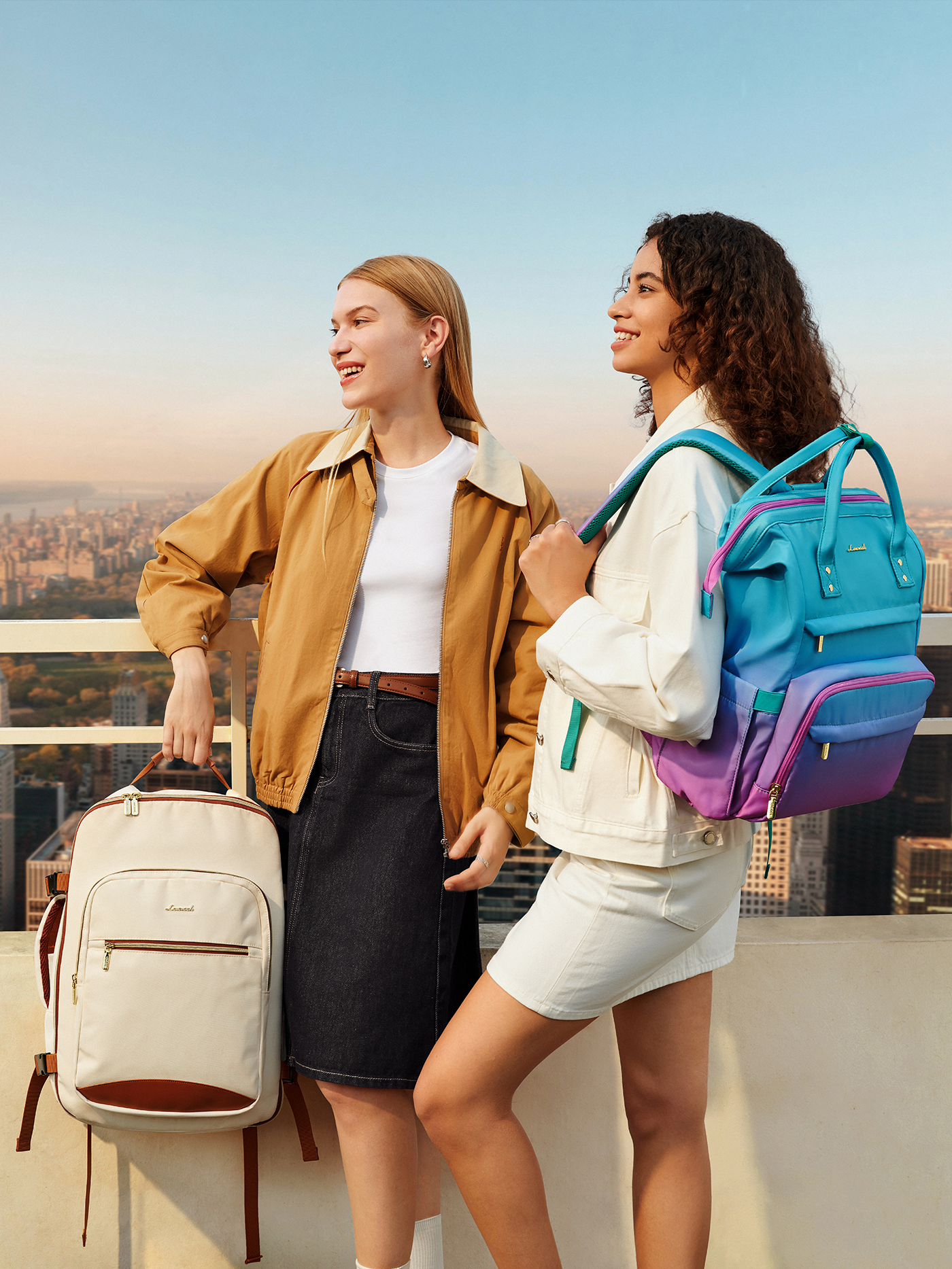 4Pcs. 40/50L Freyja Laptop Travel Backpack. 17 18 - Image 2