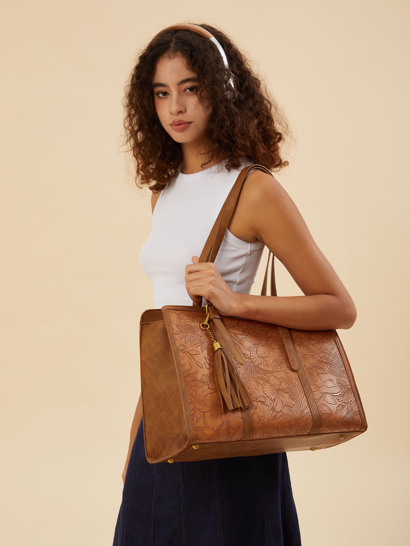 Vintage Embossed Leather Laptop Tote. 15.6 17.3 - Image 9
