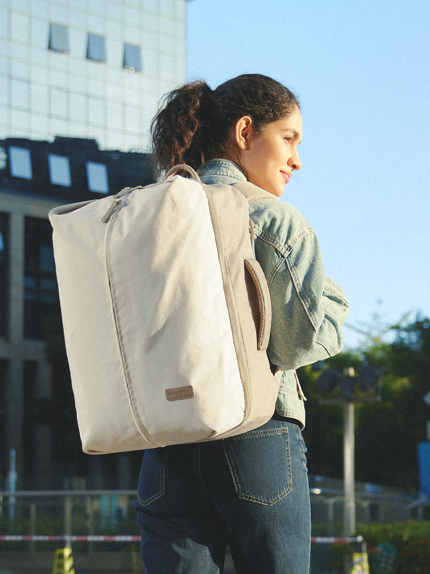 Versatile Stylish Travel Backpack. 45L - Image 2